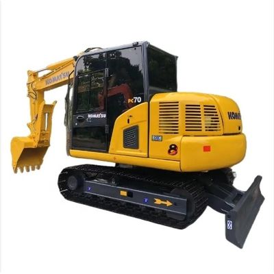 Excavateur d'occasion Komatsu PC70 7T avec une capacité de seau de 0,2 M3 et un bon état de marche