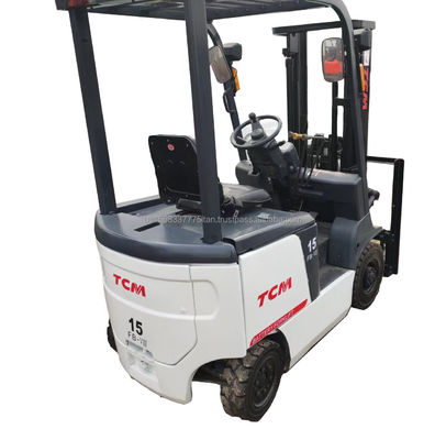 Le chariot élévateur TCM 3,5 t diesel en bon état avec des magasins de matériaux de construction et à un prix abordable