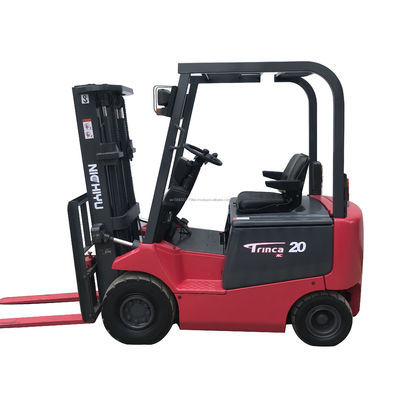 Nichiyu 2 tonnes chariot élévateur avec moteur diesel original et de haute performance