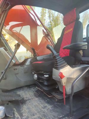 25 tonnes de Doosan DX225LC Excavateur à rouleaux d'occasion avec 0-2000 heures de travail en bon état