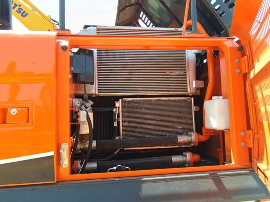 Excavateur Doosan DX300 d'occasion modèle 2016 30000 kg Poids de la machine pour le creusement lourd