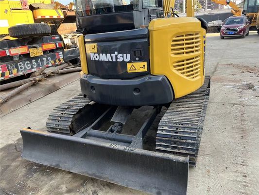 Excavateur Komatsu PC50 d'occasion avec de bonnes performances et un poids de 5000 kg