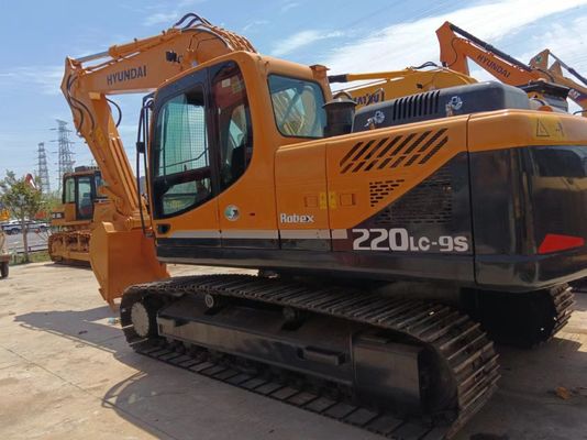 Excavateur Hyundai 220LC-9S d'occasion avec une capacité de seau de 1,22 M3 et de faibles heures de travail