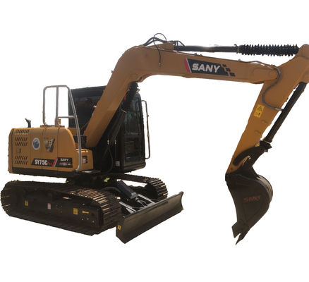 0.32M3 Capacité de seau Sany SY75C Pro Excavator Original cylindre hydraulique et à droite