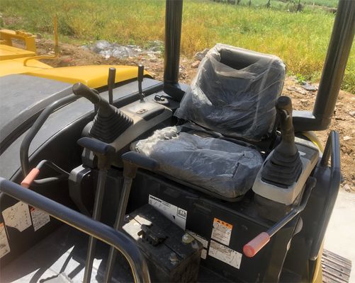 Utilisé Komatsu PC40 4 tonnes mini-excavatrice hydraulique avec une capacité de seau de 0,2 M3
