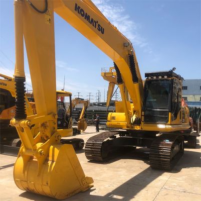 Excavateur PC200 Komatsu d'occasion de 0 à 2000 heures de travail et poids de la machine de 20 000 kg
