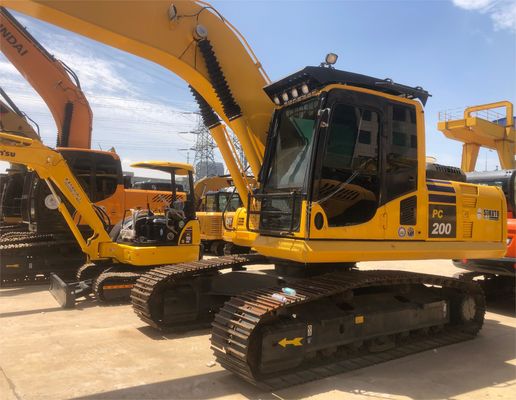 Excavateur PC200 Komatsu d'occasion de 0 à 2000 heures de travail et poids de la machine de 20 000 kg