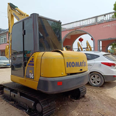 Excavateur à chenilles Komatsu PC56-7 d'occasion avec un temps de travail réduit et un poids de 5 tonnes
