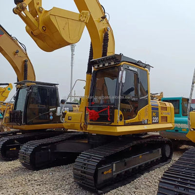 Le Japon utilise une excavatrice Komatsu PC220 avec une capacité de seau de 1,2 M3 et 0-2000 heures de travail