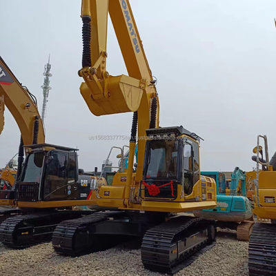 Le Japon utilise une excavatrice Komatsu PC220 avec une capacité de seau de 1,2 M3 et 0-2000 heures de travail