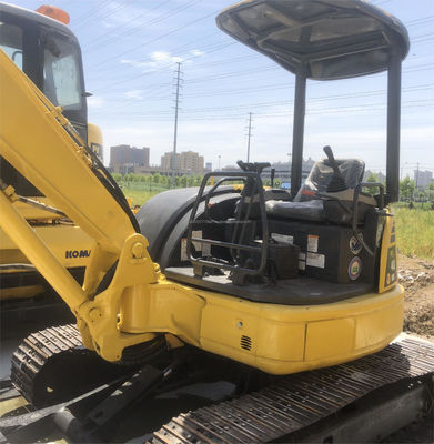 Excavateur à chenilles Komatsu PC40 2016 et en bon état utilisé pour vos projets de construction
