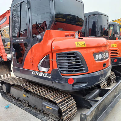 Excavateur DOOSAN DX60 avec une excellente efficacité et de bonnes performances à un prix abordable