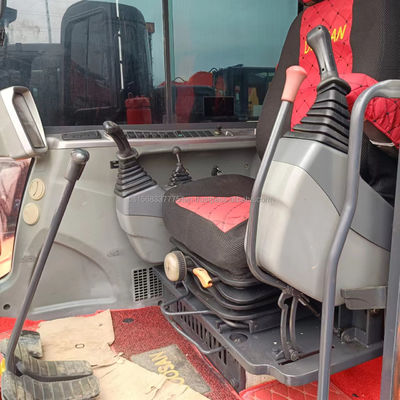 Excavateur DOOSAN DX60 utilisé en 2016 Année 0,21M3 Capacité de seau Excellente efficacité