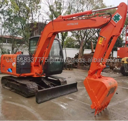 Excavateur Hitachi ZX60 d'occasion avec vanne hydraulique d'origine et poids de la machine 7000 KG