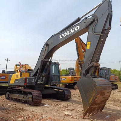 Excavateur VOLVO EC290 en excellent état 2016 Année avec peu d'heures de travail
