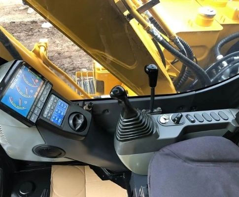 Excavateur d'occasion Komatsu PC70 7T avec une capacité de seau de 0,2 M3 et un bon état de marche