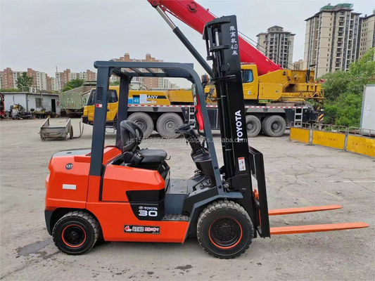 Le chariot élévateur Toyota 9F30 est la solution ultime pour les ateliers de matériaux de construction