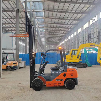 Toyota 8F30 chariot élévateur diesel d'occasion raisonnable pour les ateliers de matériaux de construction