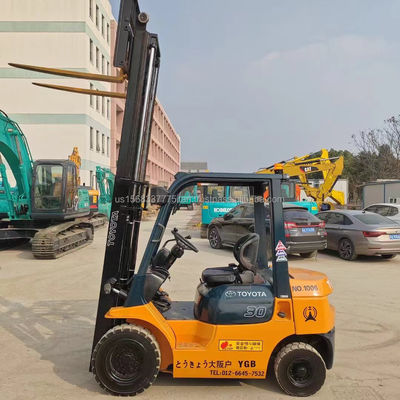 Camion élévateur Toyota FD50 avec cylindre hydraulique d'origine de 3 tonnes de poids de fonctionnement