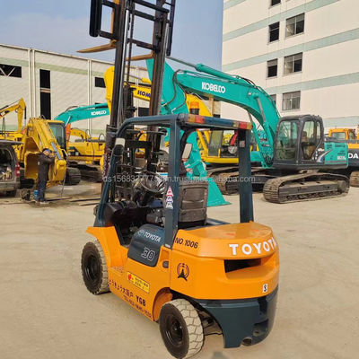 Toyota FD50 chariot élévateur en bon état et poids de 3 tonnes en stock