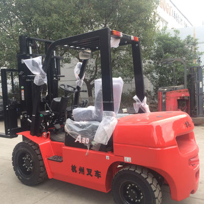 Le chariot élévateur Hangcha A30 3 tonnes diesel avec moteur de 45 kW et en excellent état par Hangzhou
