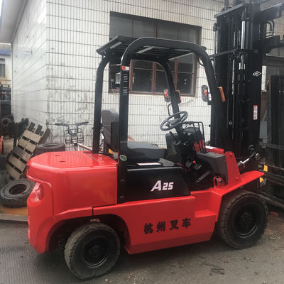 Le chariot élévateur Hangcha A30 3 tonnes diesel avec moteur de 45 kW et en excellent état par Hangzhou