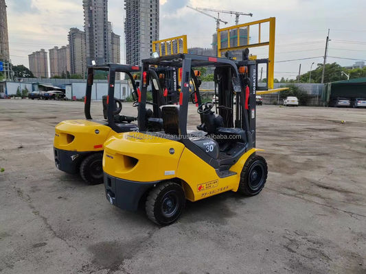 Aucune capacité de seau utilisée 3 tonnes de chariot élévateur diesel Komatsu 30 avec soupape hydraulique d'origine