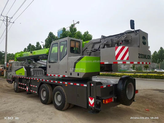 Excellente performance utilisée Zoomlion 30 tonnes grue et prête pour 0-2000 heures de travail
