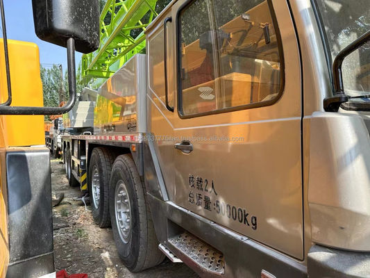 Machine de construction utilisée ZOOMLION Grue de 80 tonnes avec une hauteur de levage maximale de 4,5 m