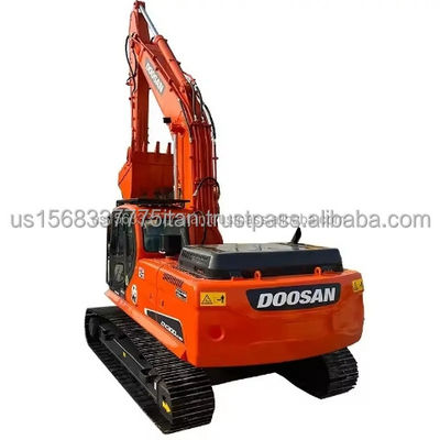 Excavateur Doosan DX300 d'occasion avec une capacité de seau de 1,5 m3 et un poids de 30000 kg