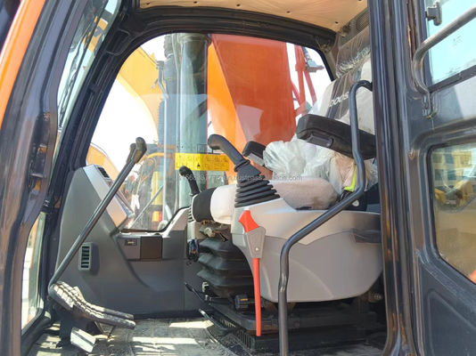 Excavateur Doosan DX300 d'occasion avec une capacité de seau de 1,5 m3 et un poids de 30000 kg