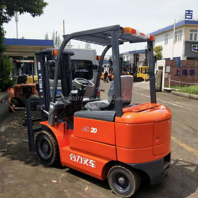 Les ateliers de matériaux de construction bénéficient d'un chariot élévateur HILI AC20 alimenté au diesel
