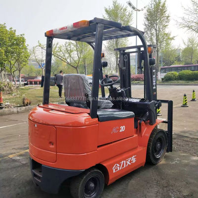 Les ateliers de matériaux de construction bénéficient d'un chariot élévateur HILI AC20 alimenté au diesel