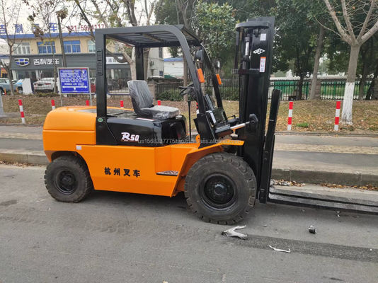 Excellent état 5000 kg Hangzhou R50 chariot élévateur utilisé pour les magasins de matériaux de construction