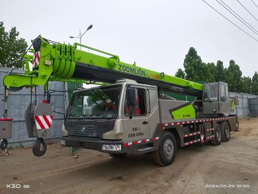 30 tonnes de grue Zoomlion utilisée avec des performances excellentes et une hauteur de levage maximale de 4,5 m