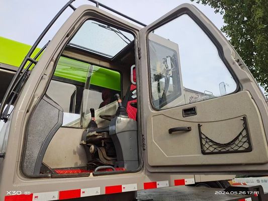30 tonnes de grue Zoomlion utilisée avec des performances excellentes et une hauteur de levage maximale de 4,5 m