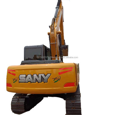 73kw Sany SY135C Excavator 2016 Année et excellent état pour vos besoins d'excavation
