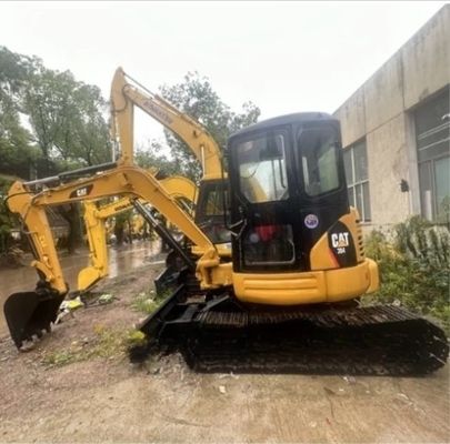 Excavateur miniature d'occasion de 3500 kg CAT 304 avec une grande machine à soupape hydraulique d'origine