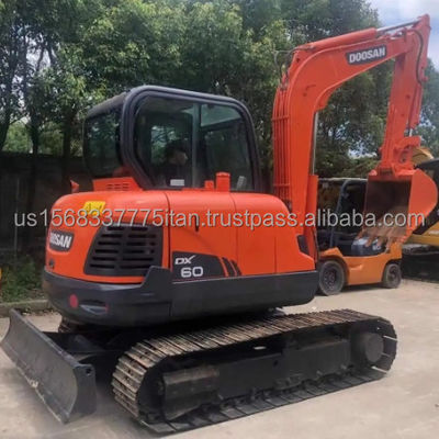 Excavateurs Doosan 6TON Dx60 Excavateur de voie de construction original moins d'heures de travail