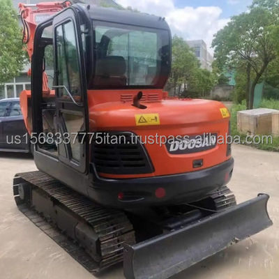 Excavateurs Doosan 6TON Dx60 Excavateur de voie de construction original moins d'heures de travail