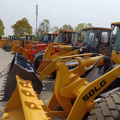 Utilisé Komatsu WA 380 chargeur Parfait pour les magasins de matériaux de construction
