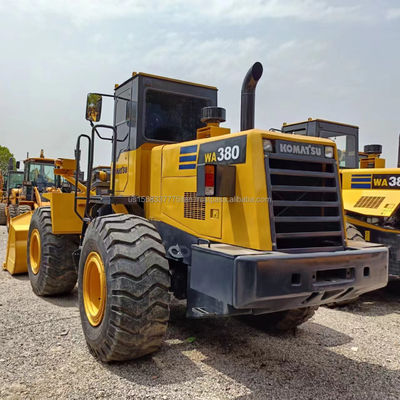 Utilisé Komatsu WA 380 chargeur Parfait pour les magasins de matériaux de construction