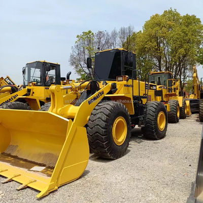 Utilisé Komatsu WA 380 chargeur Parfait pour les magasins de matériaux de construction