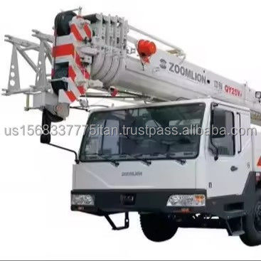 Une grue Zoomlion de 25 tonnes utilisée avec un poids de 25000 kg et une excellente performance