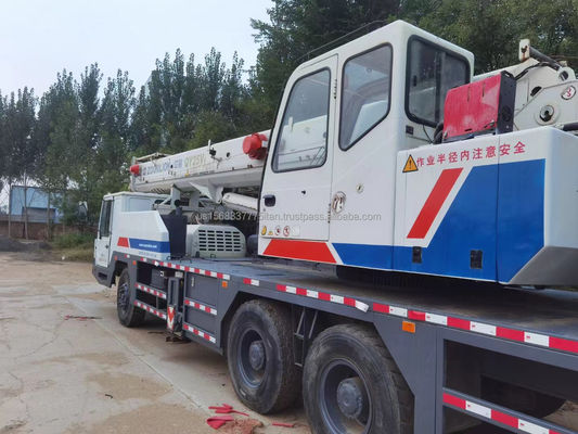 Une grue Zoomlion de 25 tonnes utilisée avec un poids de 25000 kg et une excellente performance