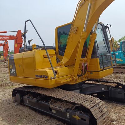 Excavateur PC110 Komatsu d'occasion avec 0 à 2000 heures de travail et cylindre hydraulique d'origine