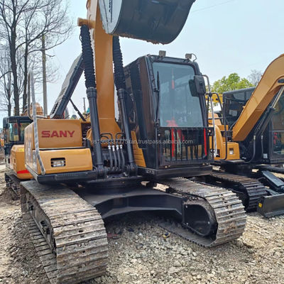 Excavateur Sany SY135C d'occasion avec une capacité de seau de 0,6 M3 et une soupape hydraulique d'origine