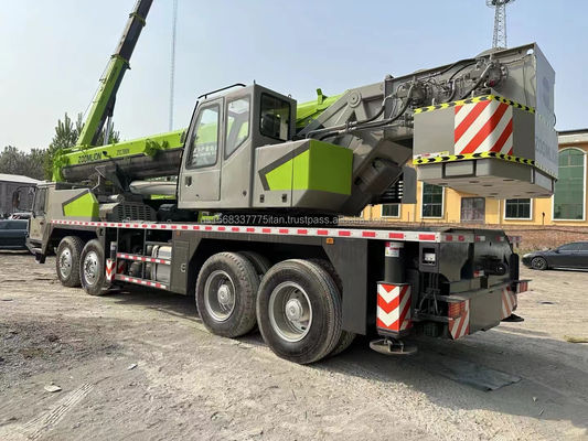 Excellente grue ZOOMLION de 70 tonnes, une machine de construction de premier ordre avec puissance hydraulique.