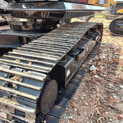 Excavateur SANY SY305H avec une capacité de seau de 1,8 m3 et un poids de machine de 30000 kg
