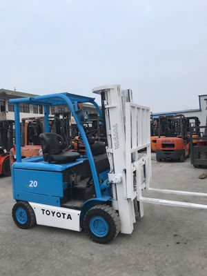 Toyota 2 tonnes utilisée chariot élévateur à vendre et année 2012 Diesel électrique source d'énergie au propane